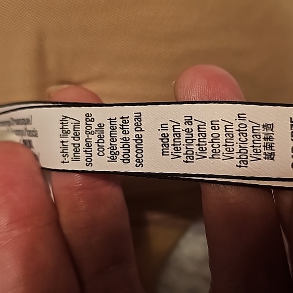 Victoria Secret Bra - Picture 2 of 5